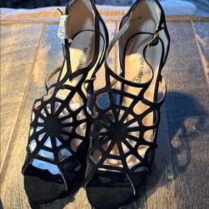 Unique Vintage spider web heels Black